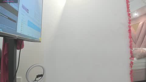 Snapshot of chloe_larson chatting on 06-18-26, 11:25 Chloe online show from 06-18-26, 11:25
