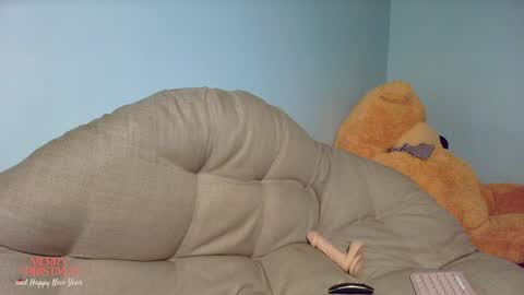 Snapshot of chloe_maia1 chatting on 01-06-25, 02:15 AMY online show from 01-06-25, 02:15