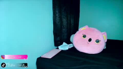 Snapshot of chloe_maia1 chatting on 09-16-25, 12:44 AMY online show from 09-16-25, 12:44