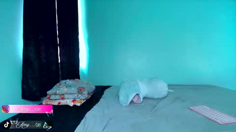 Snapshot of chloe_maia1 chatting on 09-18-25, 01:35 AMY online show from 09-18-25, 01:35