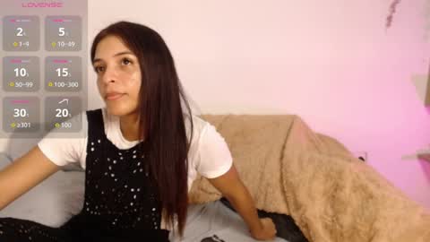 chloe_peach_ online show from 06-05-26, 12:33