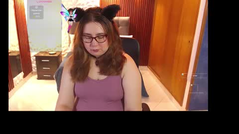 Snapshot of chloe_prg chatting on 09-09-25, 05:07 chloe_prg online show from 09-09-25, 05:07