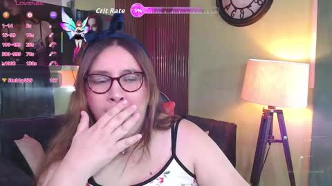 Snapshot of chloe_prg chatting on 09-18-25, 06:04 chloe_prg online show from 09-18-25, 06:04