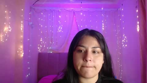 chloe_smith5 online show from 10-06-25, 01:08
