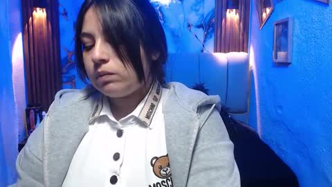 chloe_smith5 online show from 02-16-26, 01:18