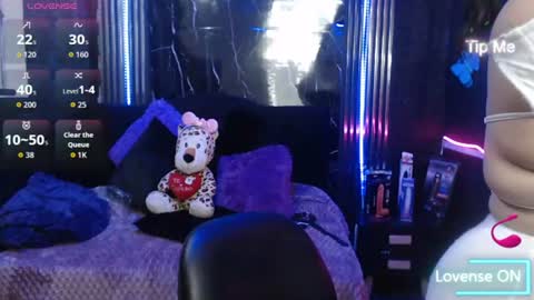chloe_smith5 online show from 07-30-26, 01:21