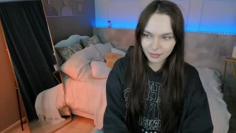 Chloe online show from 05-29-26, 02:04