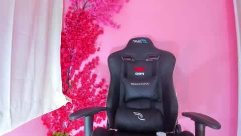 Snapshot of chloe_sweet7 chatting on 12-03-25, 03:58 Chloe Miller online show from 12-03-25, 03:58