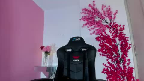 Snapshot of chloe_sweet7 chatting on 07-12-26, 04:36 Chloe Miller online show from 07-12-26, 04:36