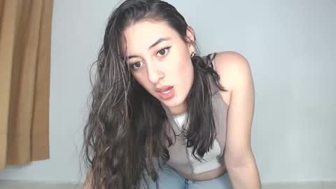 Chloe  online show from 10-04-25, 09:57