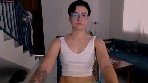 Snapshot of chloe_x_ chatting on 01-26-25, 08:14 Eva and Sandra online show from 01-26-25, 08:14