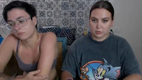 Snapshot of chloe_x_ chatting on 02-16-25, 08:54 Eva and Sandra online show from 02-16-25, 08:54