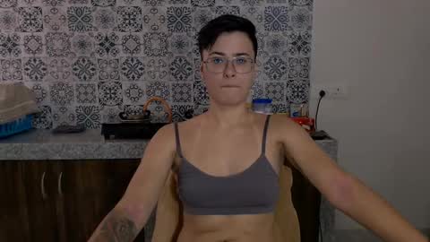 Snapshot of chloe_x_ chatting on 02-27-25, 08:06 Eva and Sandra online show from 02-27-25, 08:06