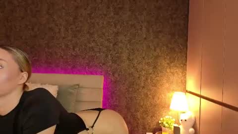 ChloeBelleX online show from 07-19-26, 06:00