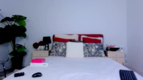 Chloe online show from 03-25-26, 04:51