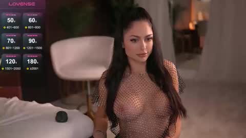 Snapshot of chloedevinex chatting on 10-14-25, 04:35 chloedevinex online show from 10-14-25, 04:35