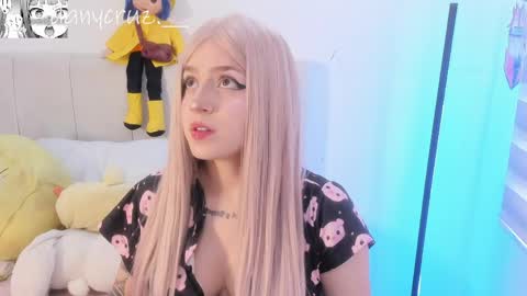 Chloe online show from 05-18-26, 09:53