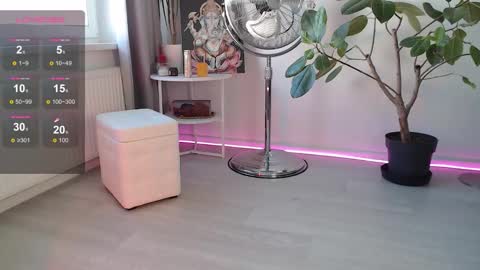 Chloe online show from 11-03-25, 09:43