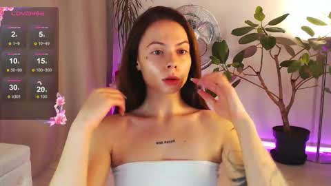 Chloe online show from 11-13-25, 12:04