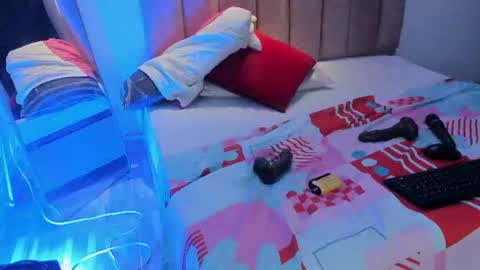 chloemilly2 online show from 07-23-26, 01:58