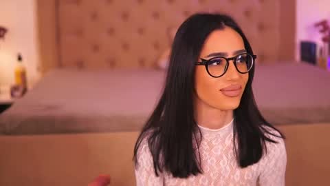 Chlo online show from 03-15-26, 04:51