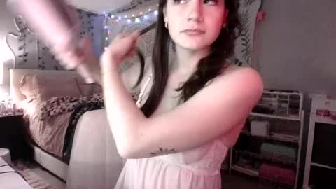 Snapshot of chloeraeex chatting on 03-02-26, 01:52 Chloe online show from 03-02-26, 01:52