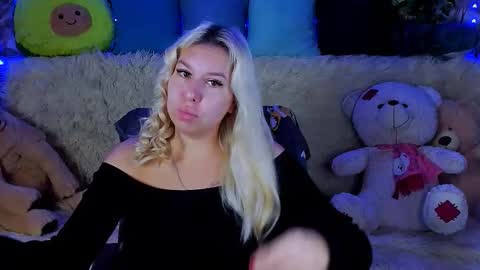 ChloeRicci online show from 09-20-25, 07:09