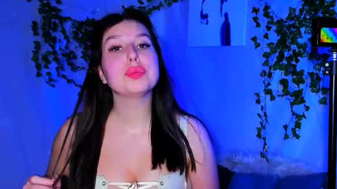 ChloeRicci online show from 12-05-25, 01:20