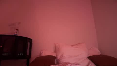 chloeros3e online show from 10-04-25, 07:56