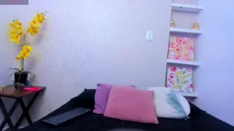 Snapshot of chloesmith9 chatting on 05-05-26, 07:55 Chloe online show from 05-05-26, 07:55