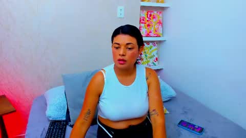 Chloe  online show from 07-25-26, 06:05
