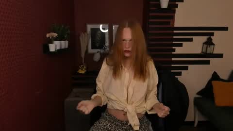 Chloe online show from 11-05-25, 01:00