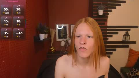 Chloe online show from 11-18-25, 01:04