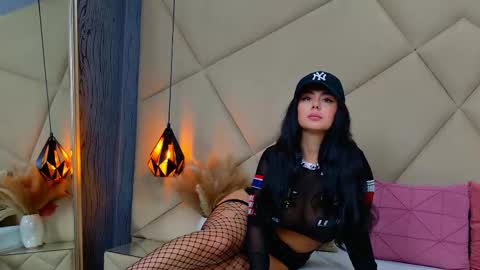 Chloe Vee online show from 10-03-25, 06:10