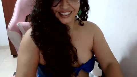 Snapshot of chochohot45 chatting on 06-08-26, 09:15 chochohot45 online show from 06-08-26, 09:15