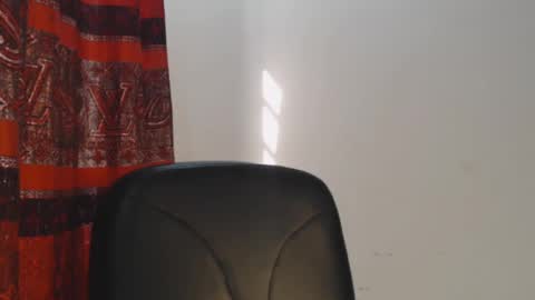 choco_petitqueen online show from 12-20-24, 09:00