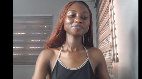 Snapshot of choco_petitqueen chatting on 01-06-26, 09:35 choco_petitqueen online show from 01-06-26, 09:35