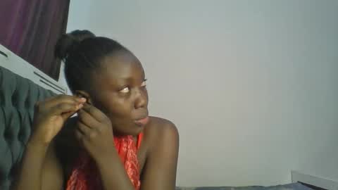 chocobear22 online show from 11-25-25, 08:36