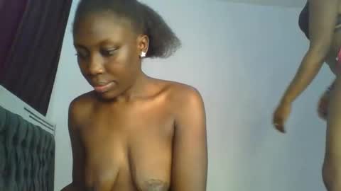 chocobear22 online show from 11-30-25, 09:57