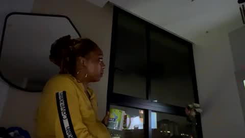 Snapshot of chocolatecakequeen chatting on 01-28-25, 06:05 ChocolateCakeQueen online show from 01-28-25, 06:05