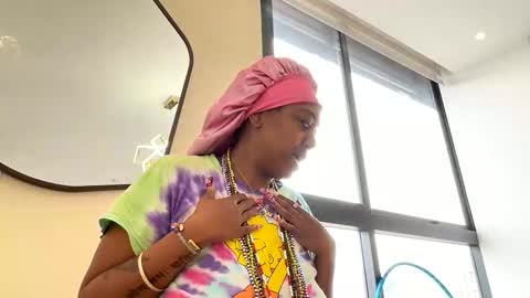 Snapshot of chocolatecakequeen chatting on 03-01-25, 04:54 ChocolateCakeQueen online show from 03-01-25, 04:54