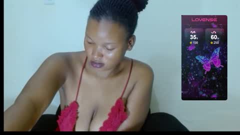 Snapshot of chocolatemilkebony chatting on 09-13-25, 06:24 chocolatemilkebony online show from 09-13-25, 06:24