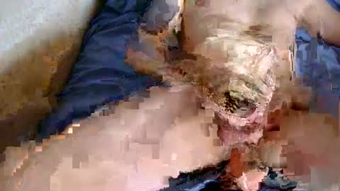 Snapshot of chpoor chatting on 02-06-25, 02:04 davenz online show from 02-06-25, 02:04