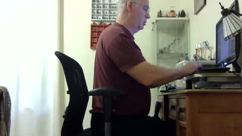 chris2002b online show from 09-21-25, 01:40