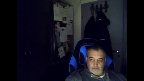 Snapshot of chris250268 chatting on 09-28-25, 05:02 Chris online show from 09-28-25, 05:02