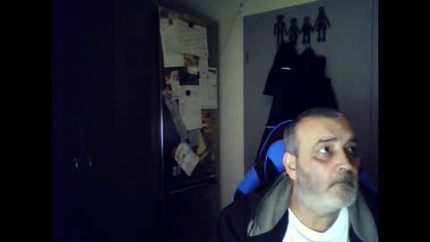 Snapshot of chris250268 chatting on 12-13-25, 07:53 Chris online show from 12-13-25, 07:53