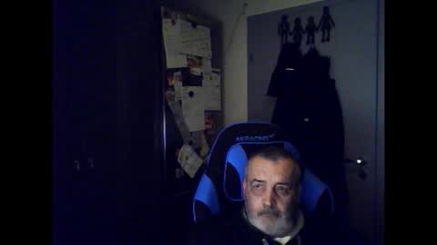 Snapshot of chris250268 chatting on 12-14-25, 07:58 Chris online show from 12-14-25, 07:58