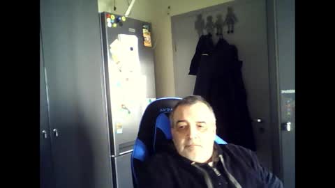 Chris online show from 04-08-26, 07:41