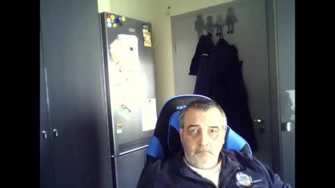 Chris online show from 04-11-26, 11:36