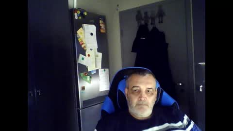 Chris online show from 04-25-26, 11:24